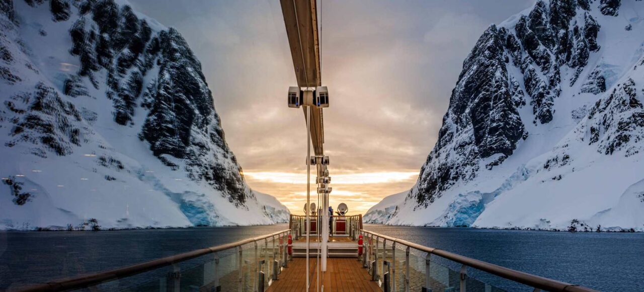 海洋信天翁号南极半岛和南设得兰群岛10日游