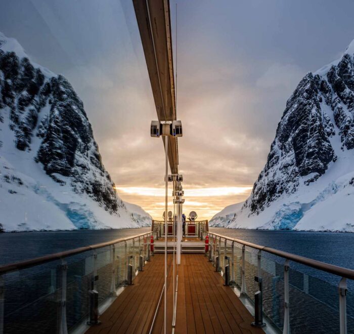 海洋信天翁号南极半岛和南设得兰群岛10日游