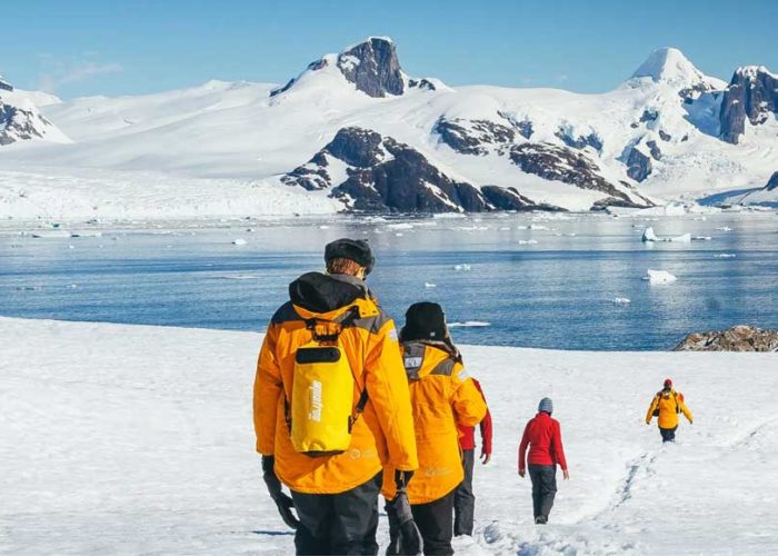 海探险号直飞南极8日经典游