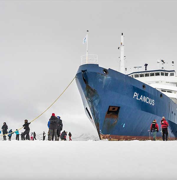 布朗修斯号 Plancius 外观
