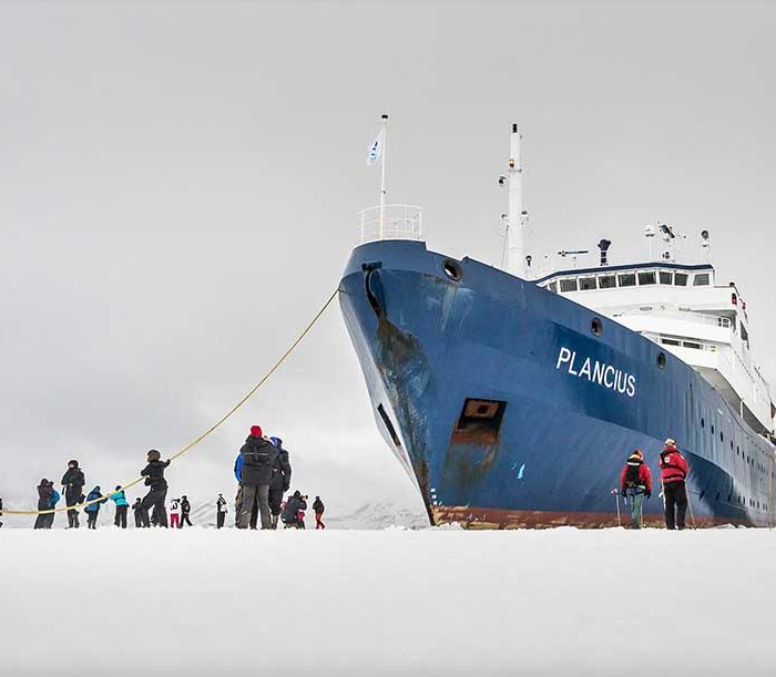 布朗修斯号 Plancius 外观